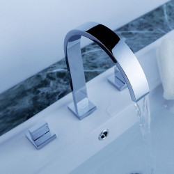 Robinet pour lavabo de salle de bain - Rotatif/Répandu/Cascade chrome, monté sur le pont, mélangeurs trois trous pour salle de bain