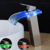 Robinet cascade LED pour évier de salle de bain, design moderne et fonctionnel