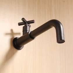 Robinet de salle de bain monocommande noir mat, installation murale pour un look moderne