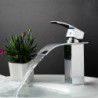 Robinet de lavabo en laiton à cascade argentée, design concis et contemporain avec eau chaude et froide