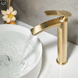 Robinet de lavabo cascade haut de gamme, design moderne avec tuyau d'eau chaude et froide, robinet monotrou monté sur le pont