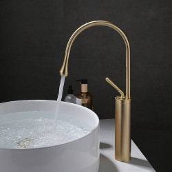 Mitigeur d'évier de salle de bain en or brossé, design élégant à un trou pour eau froide et chaude